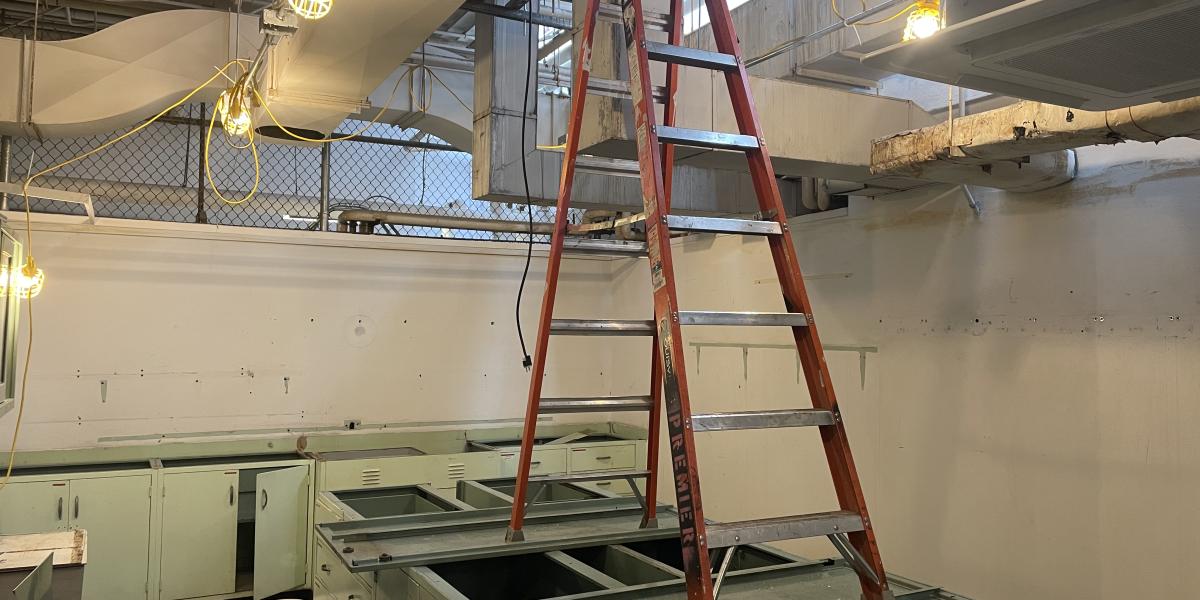 Photo of a ladder misuse